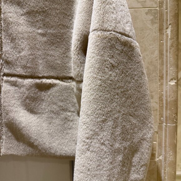 Urban Outfitters Faux Fur Jacket - Picture 7 of 8